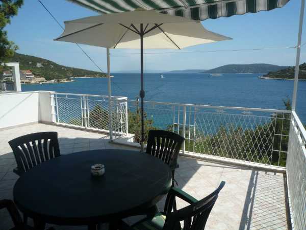 Apartments Villa Galeb Vinišće