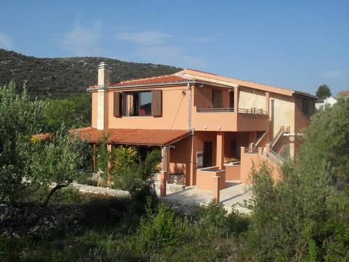 Apartments villa-tajana Vinišće