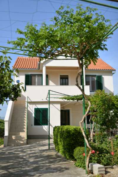 Apartments Mladenka Murter