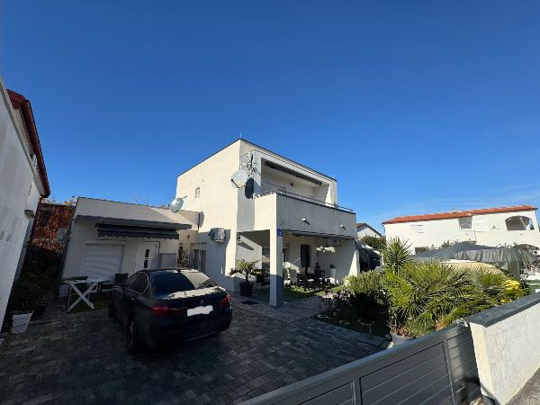 Apartments Apartman Garić Vir